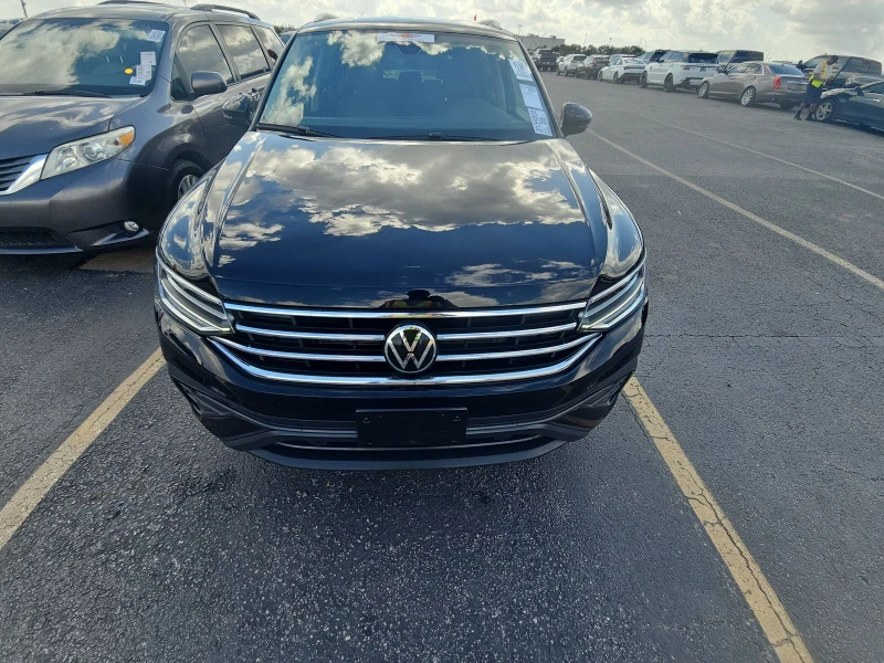 VW Tiguan, снимка 2 - Автомобили и джипове - 48134938