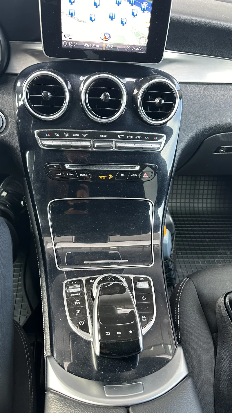 Mercedes-Benz GLC 250, снимка 11 - Автомобили и джипове - 51055915