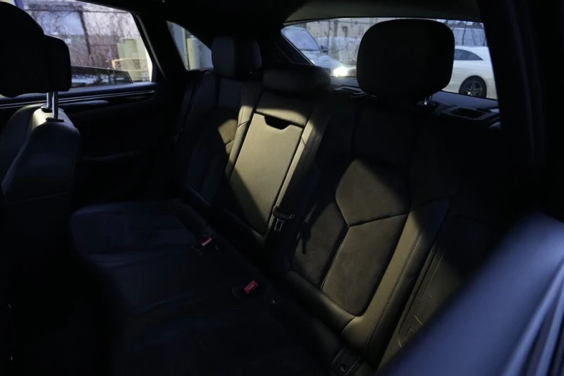 Porsche Macan GTS * CARFAX * АвтоКредит* (ЦЕНА ДО БГ), снимка 12 - Автомобили и джипове - 53238408