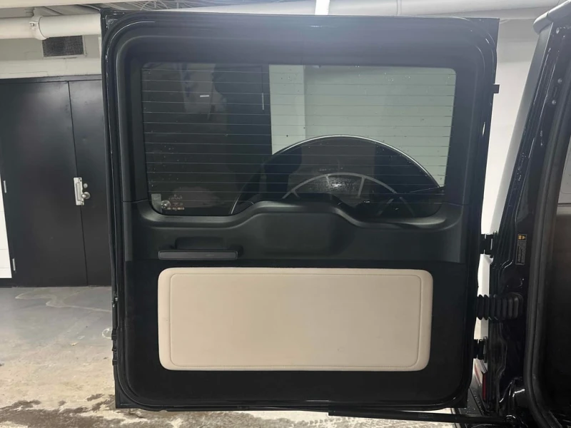 Mercedes-Benz G 63 AMG * ВСИЧКИ ЕКСТРИ * SILVER STAR MONTREAL * , снимка 16 - Автомобили и джипове - 53330148