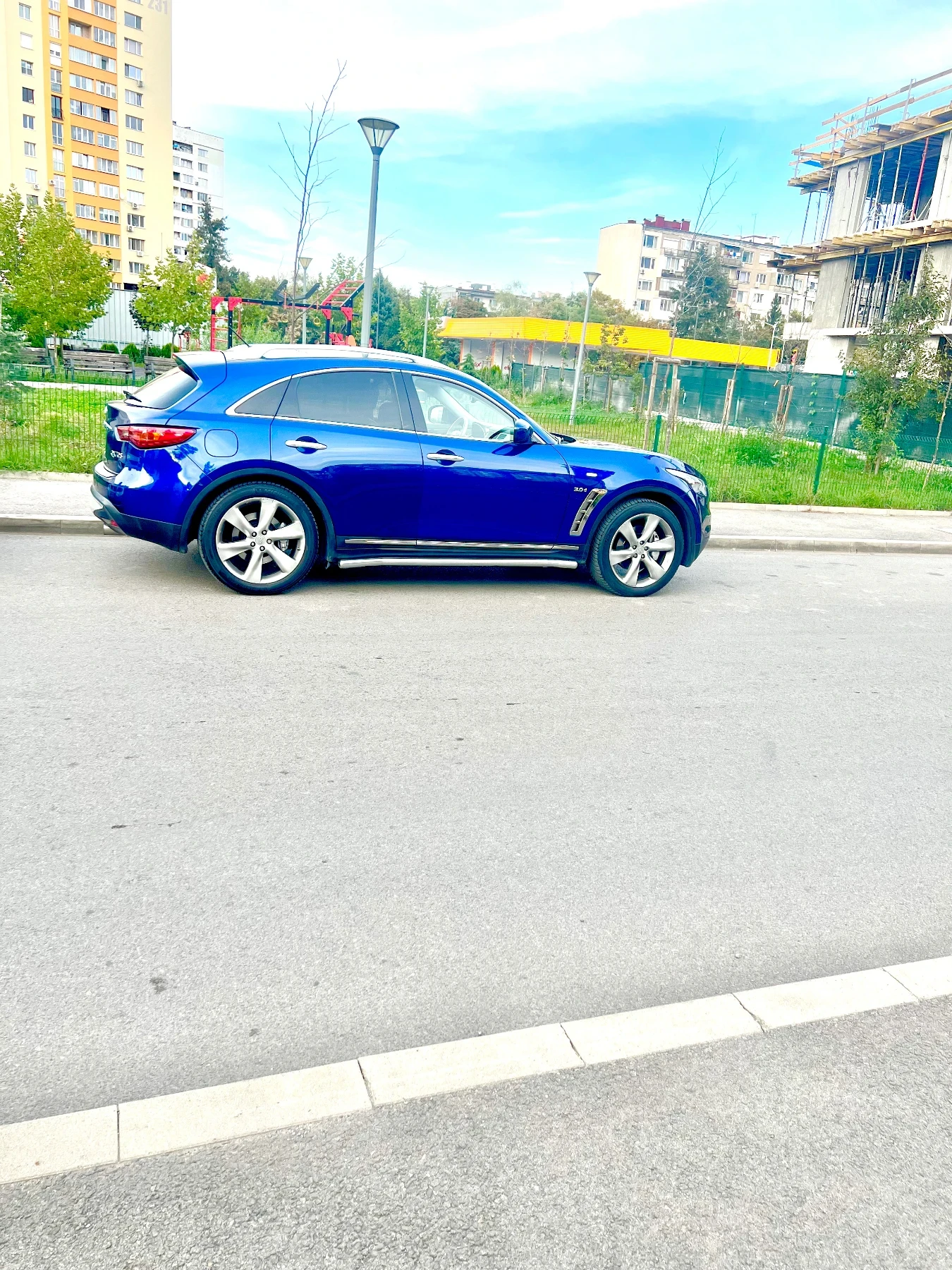 Infiniti QX70  - изображение 8