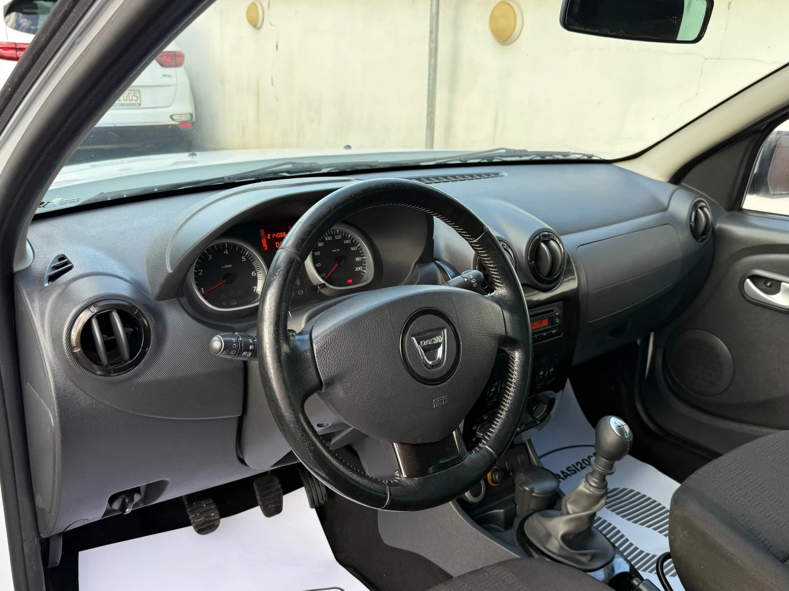 Dacia Duster 1.5DCI 4X4 110HP , снимка 8 - Автомобили и джипове - 54231169