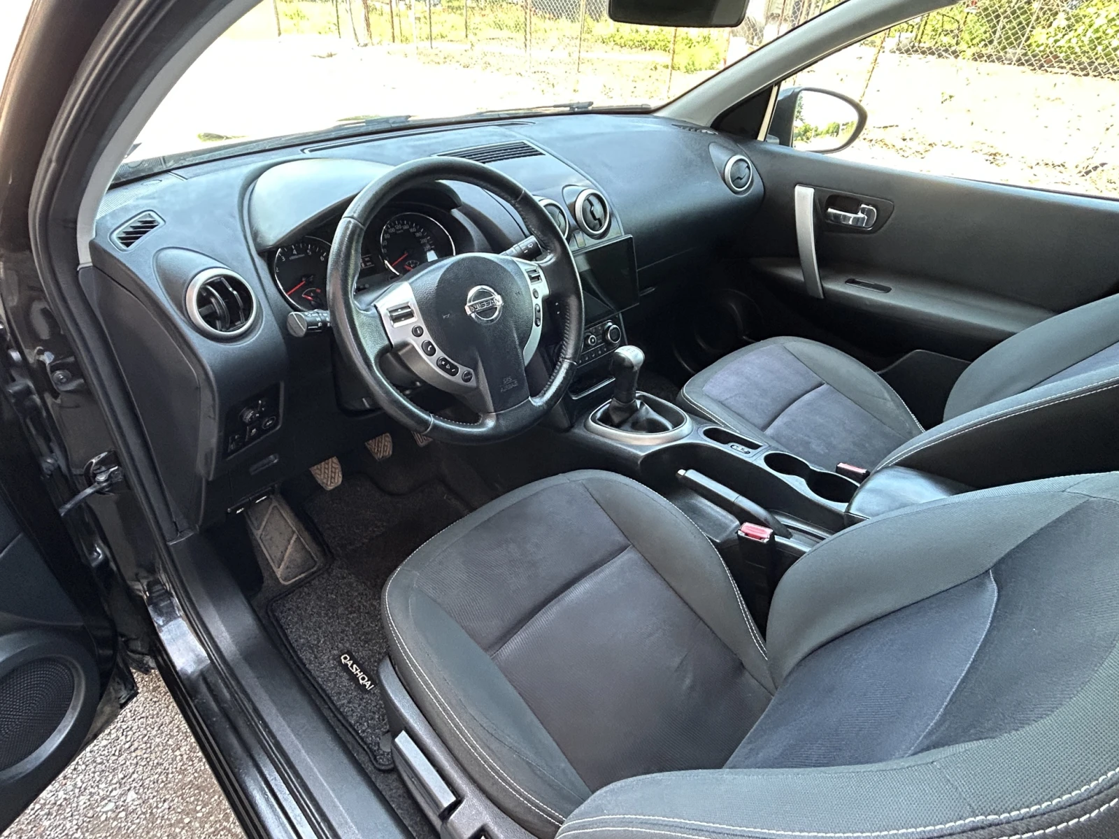 Nissan Qashqai 1.6-Газ/Бензин, снимка 9 - Автомобили и джипове - 54803479