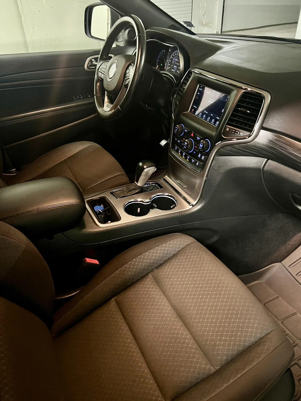 Jeep Grand cherokee Laredo Extended, снимка 14 - Автомобили и джипове - 55799771