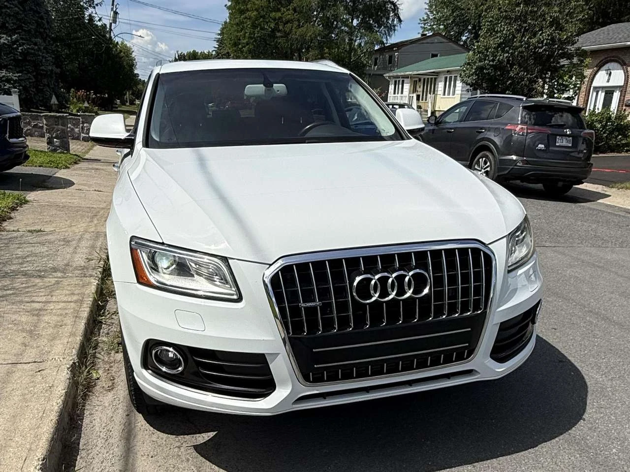 Audi Q5 2L turbo progresiv, снимка 3 - Автомобили и джипове - 56554807