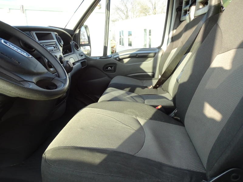 Iveco 35c17  КАТ. * Б* .КЛИМАТИК  , снимка 9 - Бусове и автобуси - 53295283