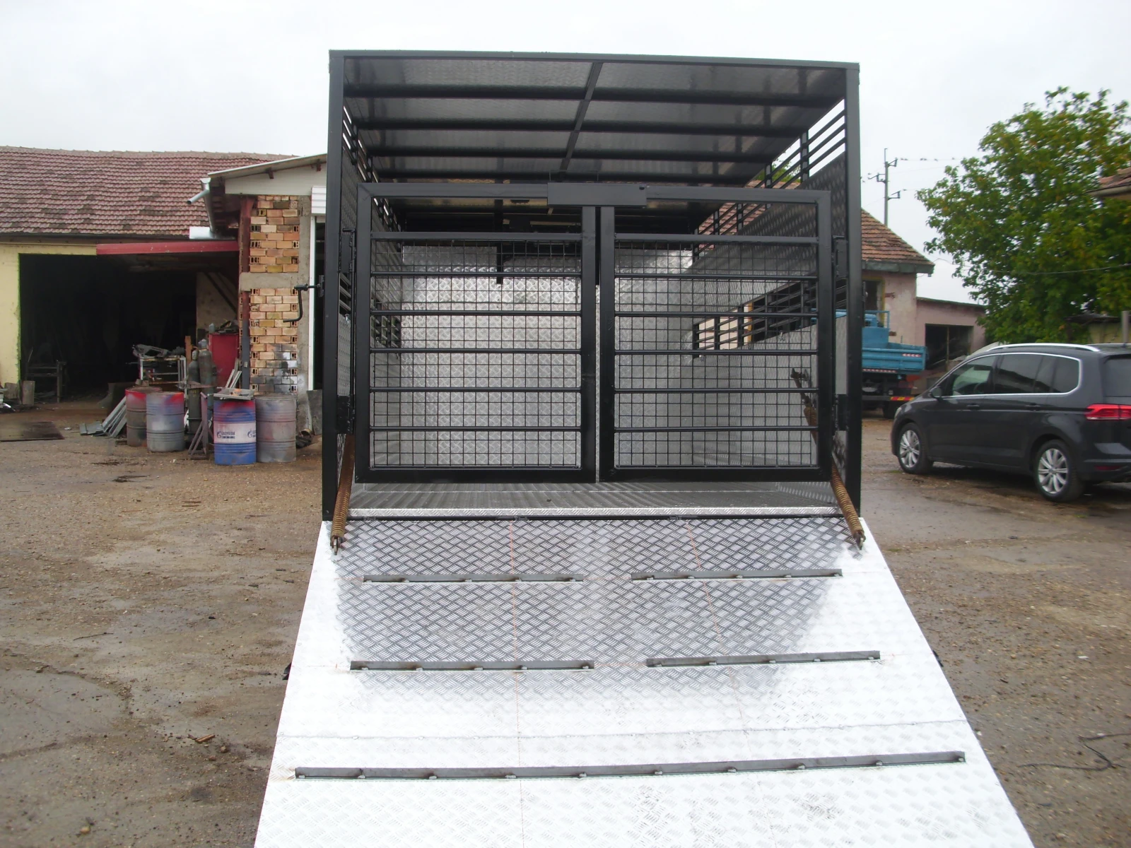 Iveco 35c17 изработва животновози - изображение 5