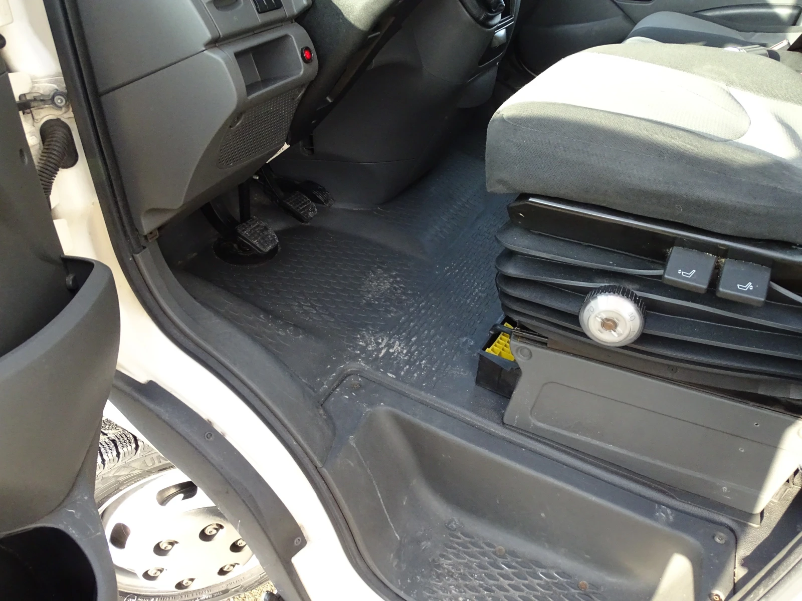 Iveco 35c17  КАТ. * Б* .КЛИМАТИК   - изображение 6