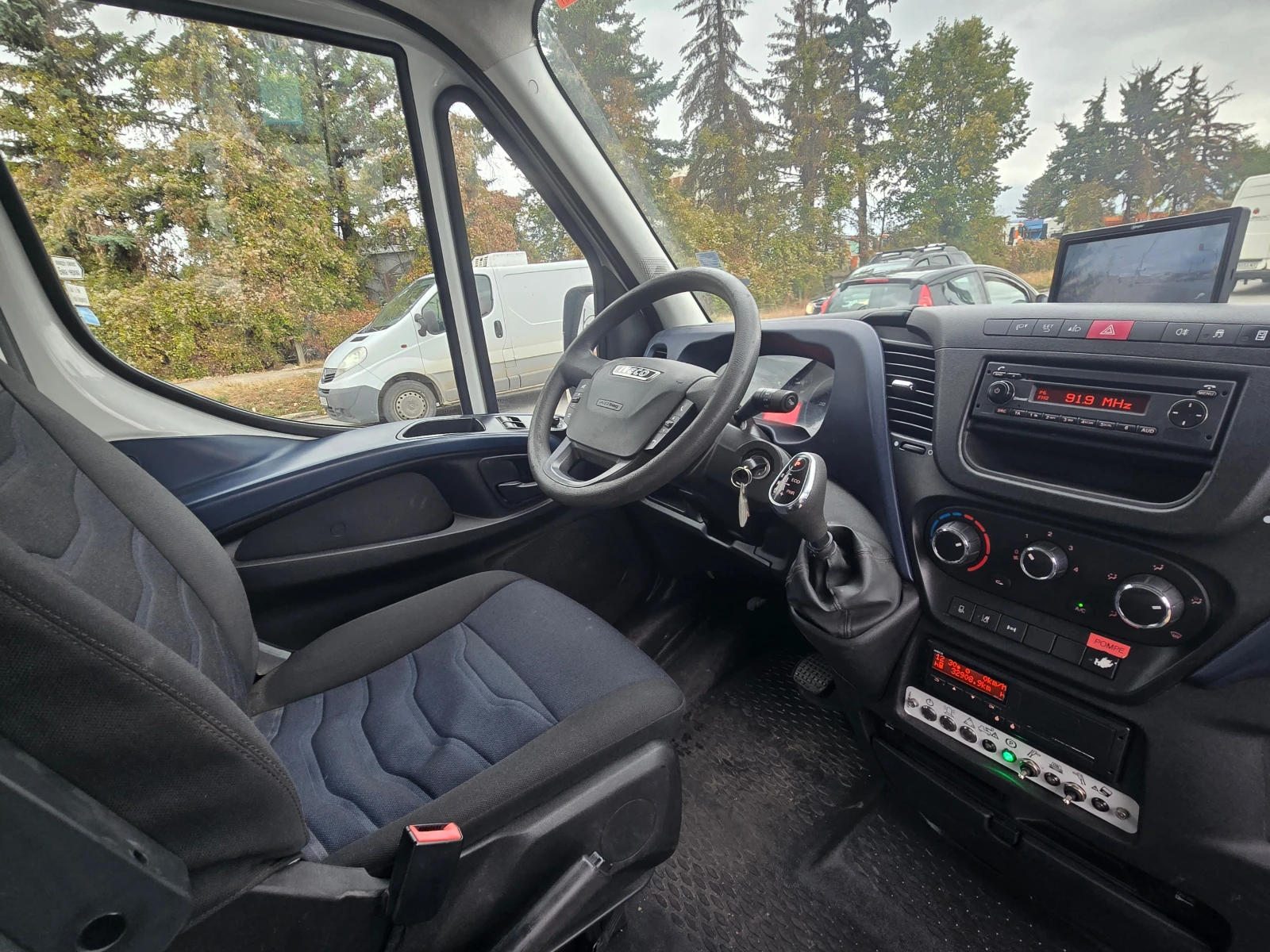 Iveco 50с18 3.0d/Вишка/Лизинг, снимка 9 - Бусове и автобуси - 56527221