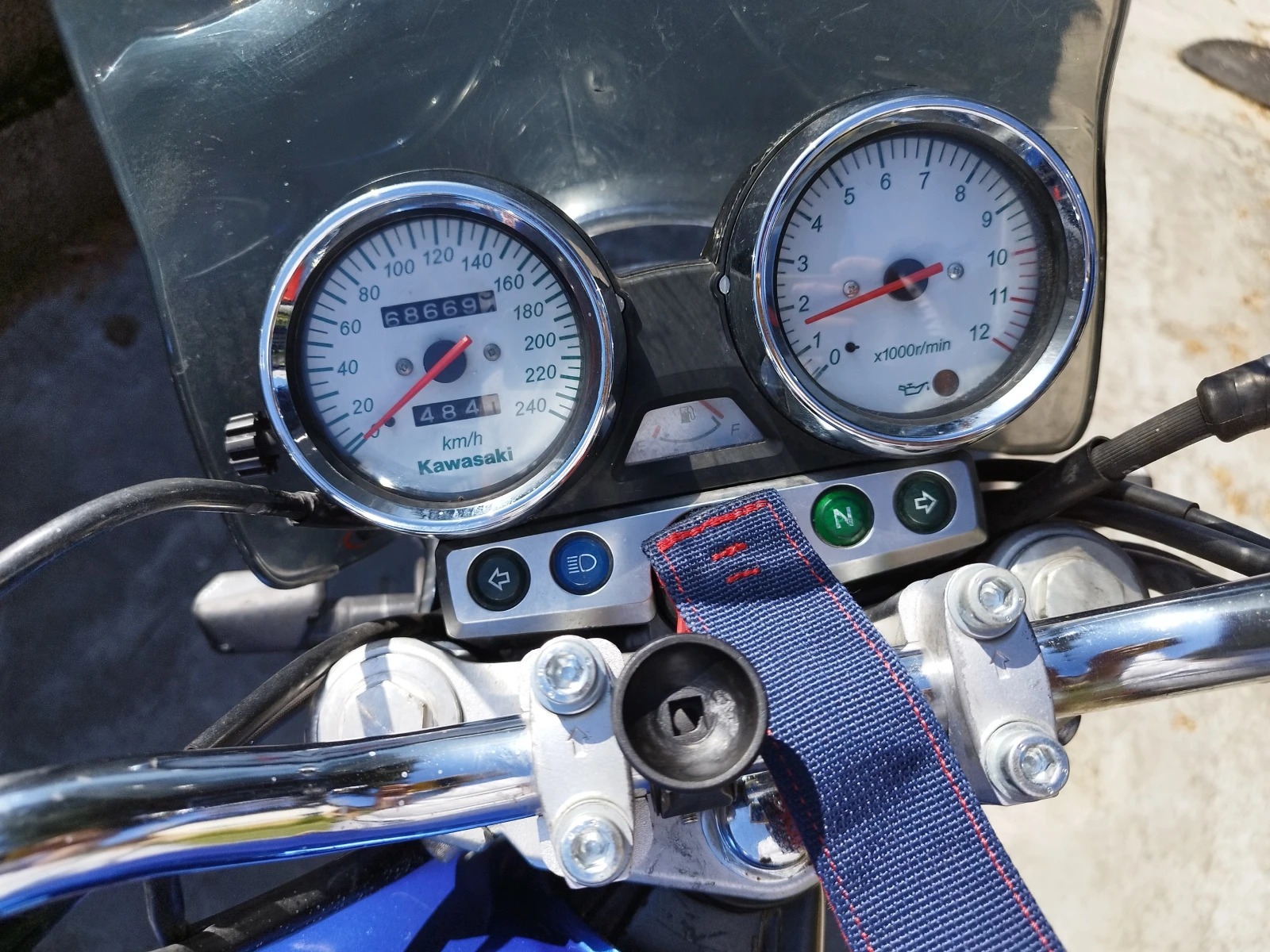 Kawasaki Zr 750F, снимка 2 - Мотоциклети и мототехника - 53745946