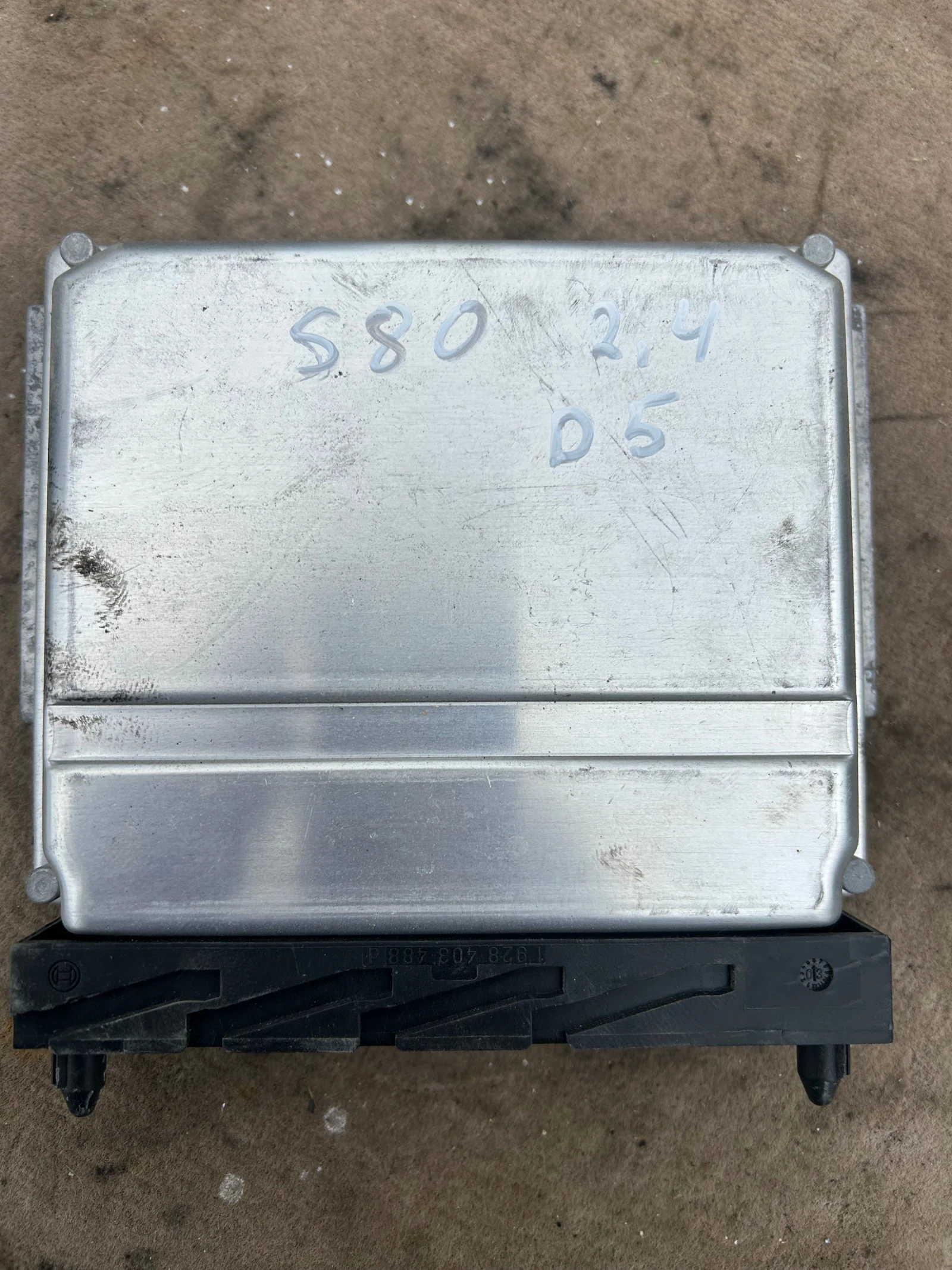 0281011078 компютър двигател VOLVO 2.4D D5 30637733A, снимка 2 - Части - 54516760