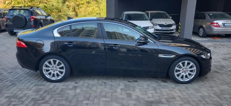 Jaguar XE 2.0 D, снимка 6 - Автомобили и джипове - 48133408