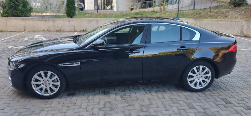 Jaguar XE 2.0 D, снимка 2 - Автомобили и джипове - 48133408