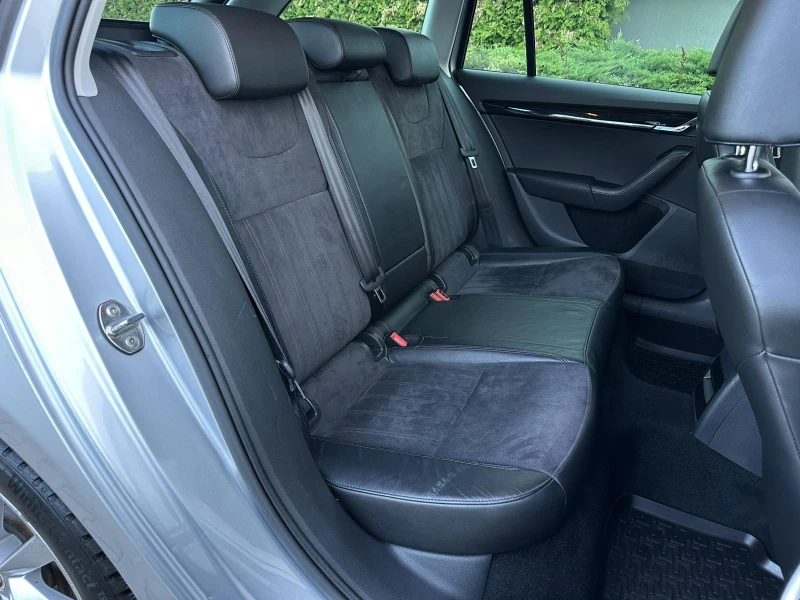 Skoda Octavia TDI/4x4/ DSG/TOP FULL FULL Швейцария, снимка 12 - Автомобили и джипове - 51186931