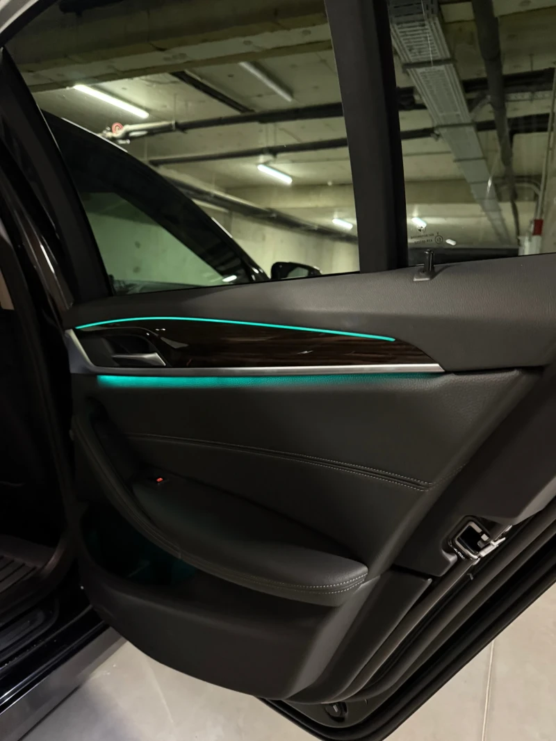 BMW 520 XDrive Sport Line , снимка 17 - Автомобили и джипове - 52349813