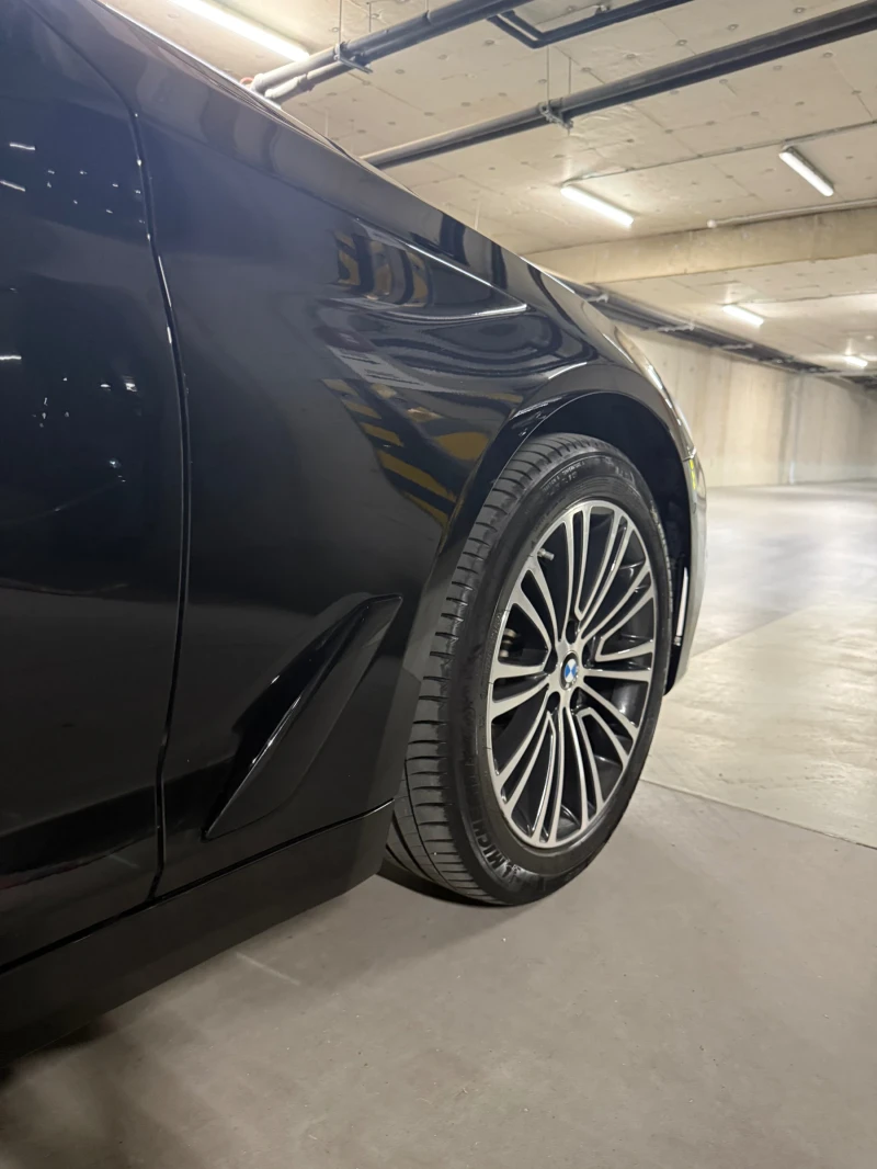 BMW 520 XDrive Sport Line , снимка 4 - Автомобили и джипове - 52349813