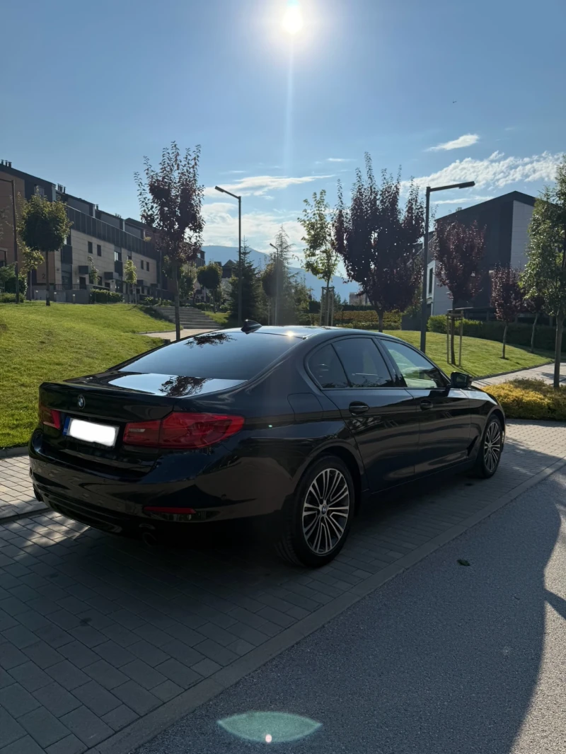 BMW 520 XDrive Sport Line , снимка 12 - Автомобили и джипове - 52349813