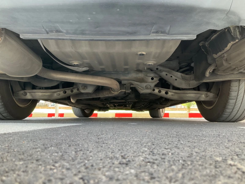 Opel Insignia Grand Sport 1.6 CDTI DPF Selective, снимка 9 - Автомобили и джипове - 52589924