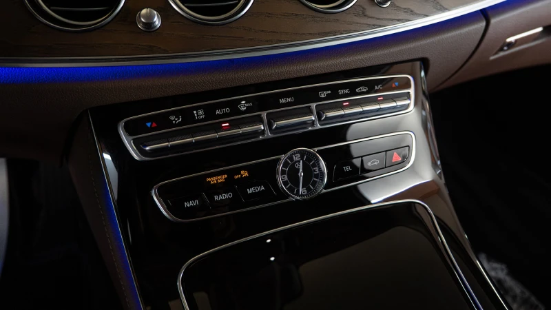 Mercedes-Benz E 400 W213, снимка 6 - Автомобили и джипове - 52694793