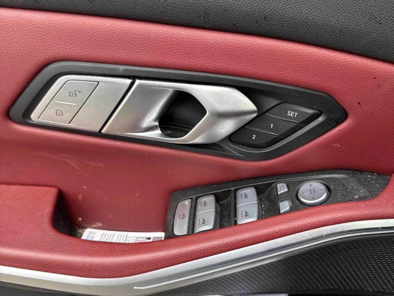 BMW 330 * 330i xDrive * CARFAX * БЕЗ ПЪРВОНАЧАЛНА ВНОСКА, снимка 13 - Автомобили и джипове - 53279773