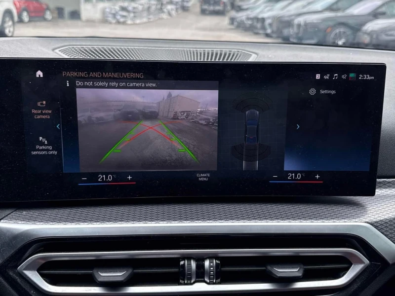 BMW 330 * 330i xDrive * CARFAX * БЕЗ ПЪРВОНАЧАЛНА ВНОСКА, снимка 11 - Автомобили и джипове - 53279773