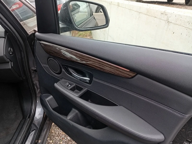 BMW 218 Автоматик, снимка 7 - Автомобили и джипове - 53478445