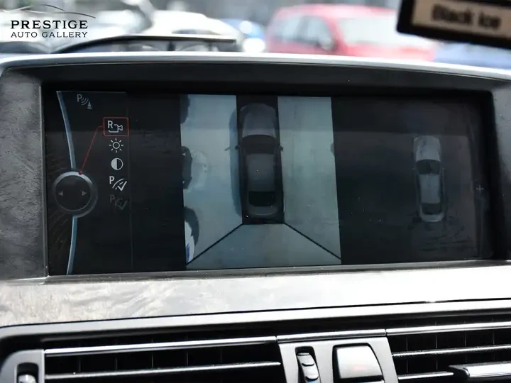 BMW 650 XDrive* ПОДГРЕВ* DISTRONIC* СЛЕДЕНЕ НА ЛЕНТИ, снимка 15 - Автомобили и джипове - 55056697