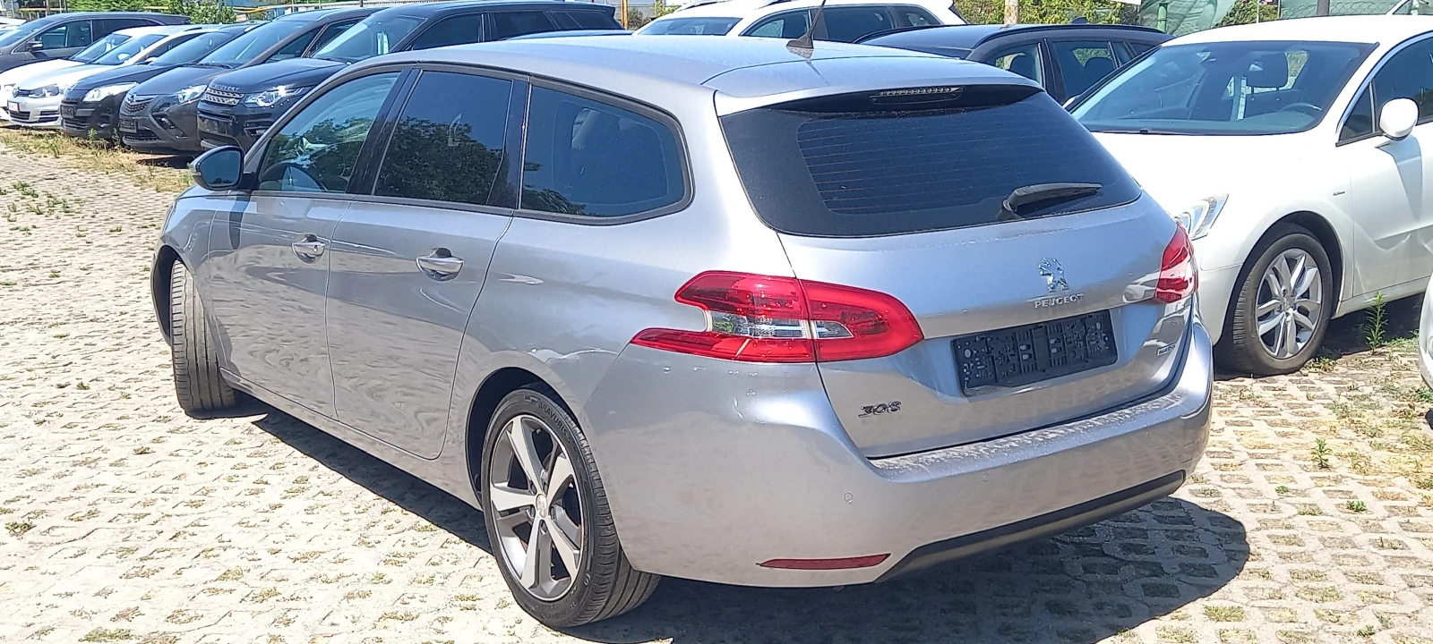 Peugeot 308 ИЗКЛЮЧИТЕЛНО СЕРВИ КНИЖК ОБСЛУЖEН УНИКТ НАВИ EURO6 - изображение 4