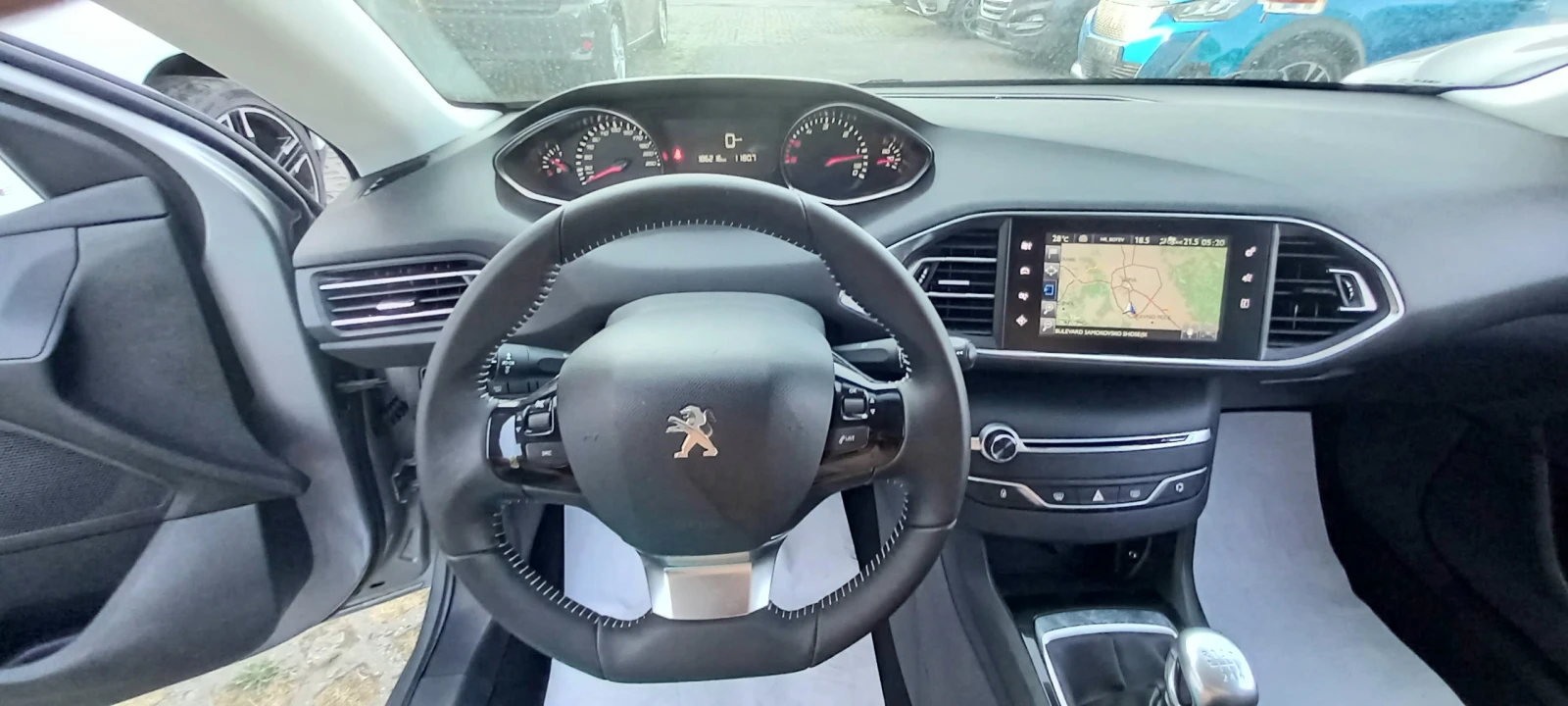 Peugeot 308 ИЗКЛЮЧИТЕЛНО СЕРВИ КНИЖК ОБСЛУЖEН УНИКТ НАВИ EURO6 - изображение 9