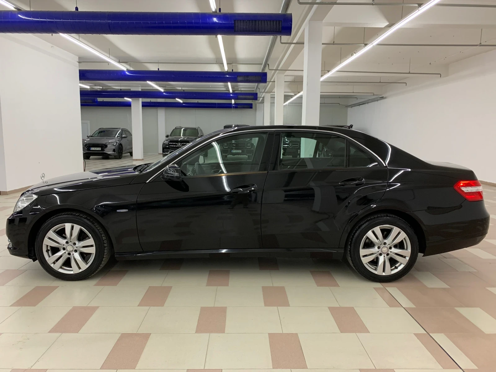 Mercedes-Benz E 220 7G TRONIC - изображение 8