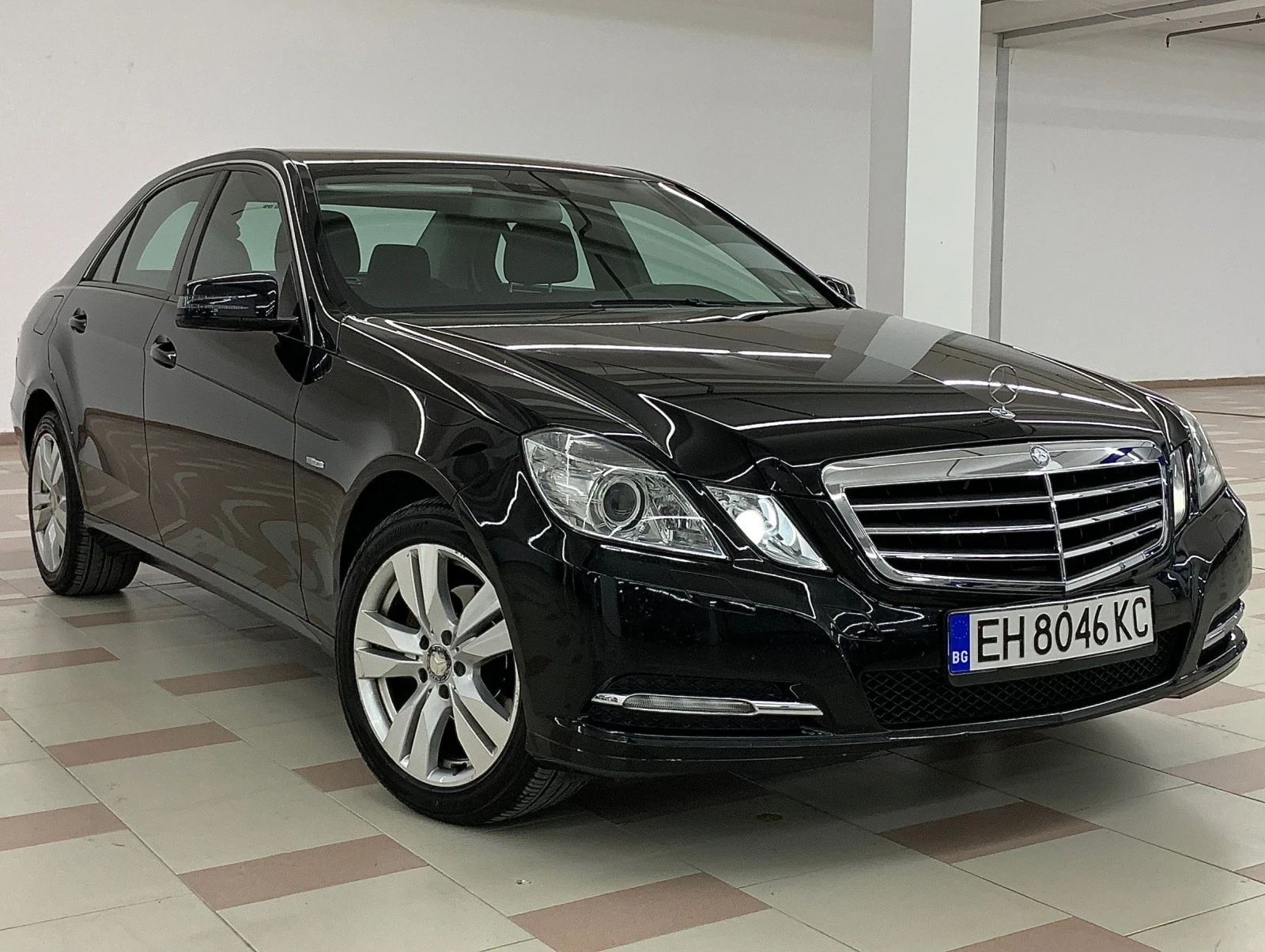 Mercedes-Benz E 220 7G TRONIC - изображение 3