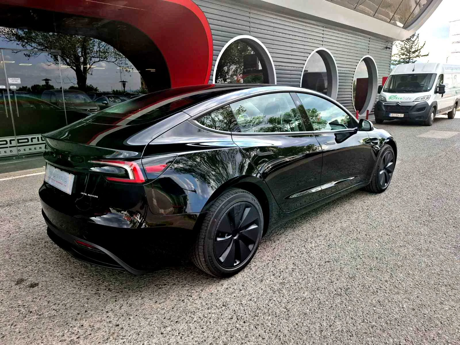 Tesla Model 3 Long Range Dual Motor  - изображение 6