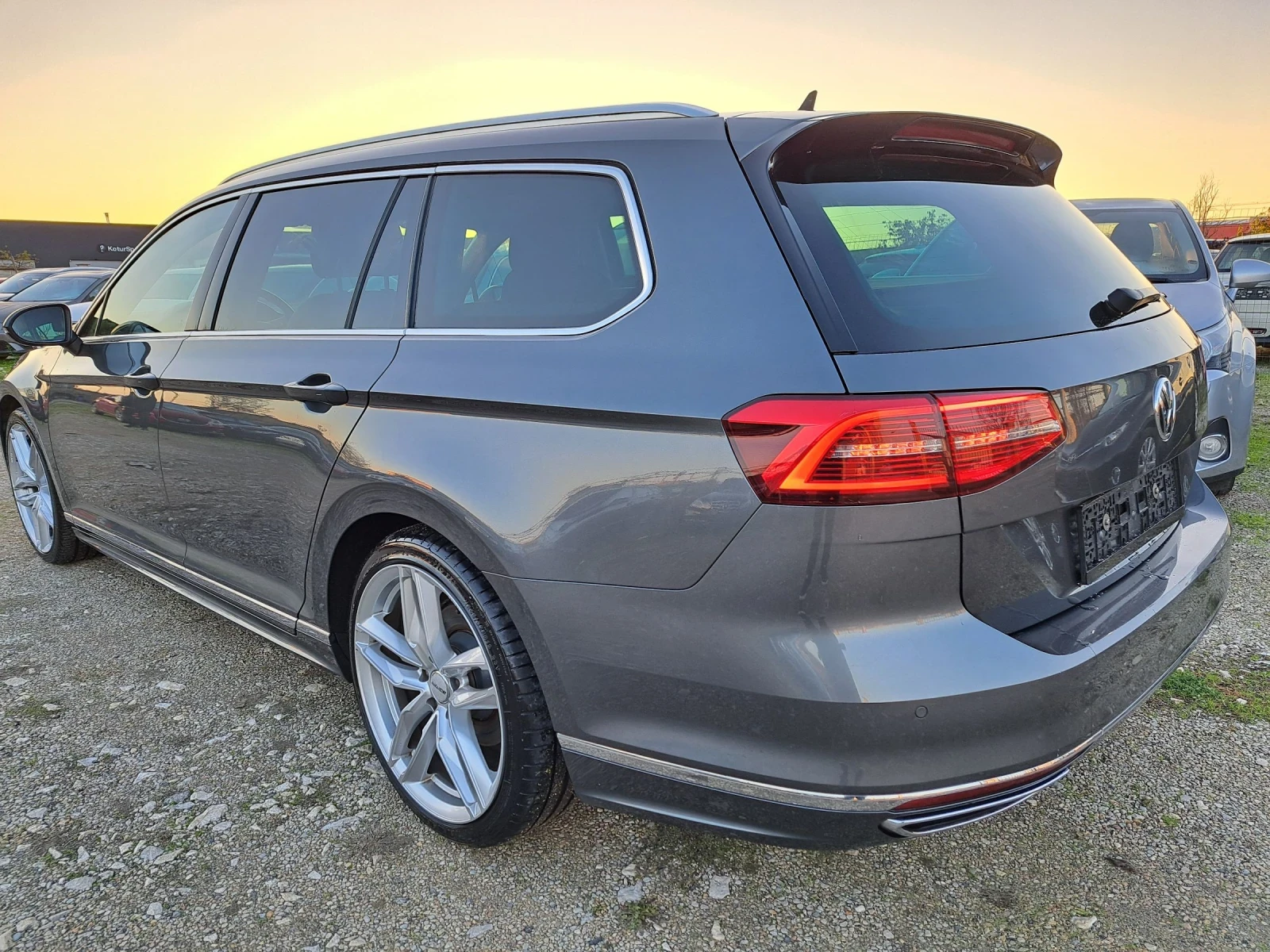 VW Passat 2.0 TDi Rline | Mobile.bg   2