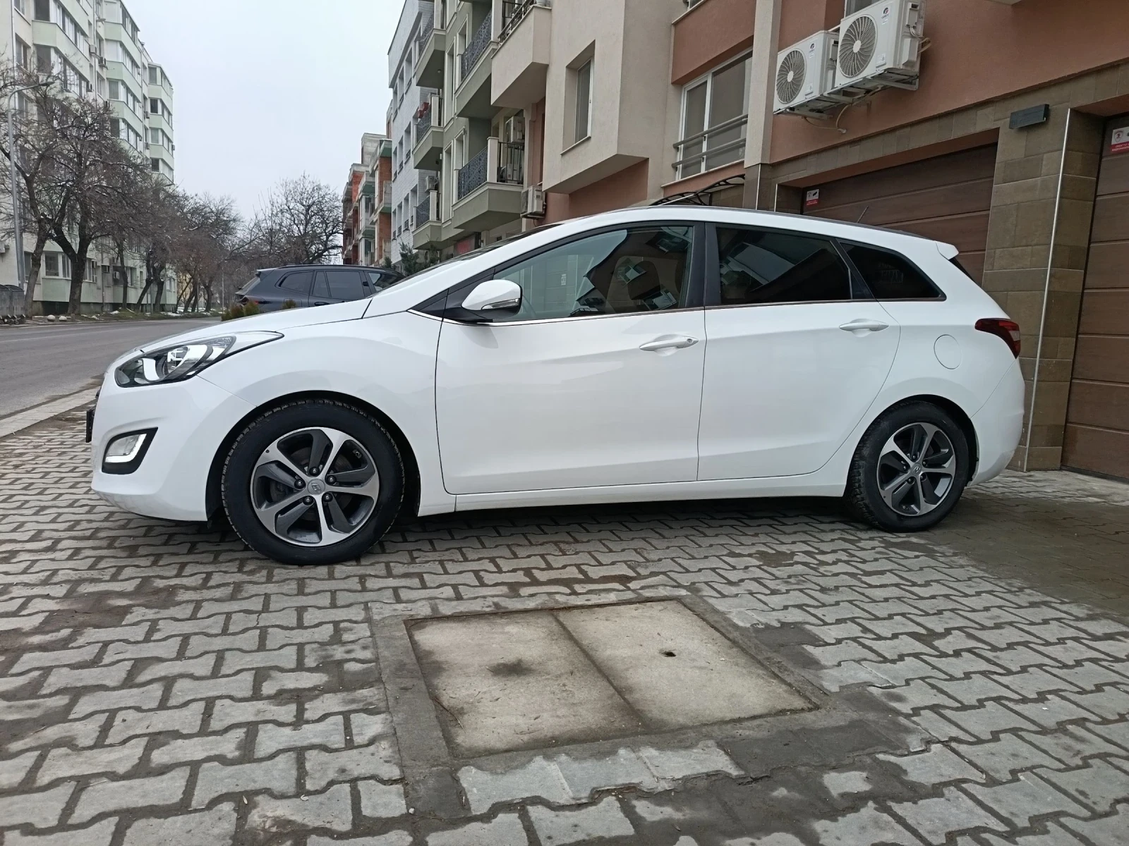 Hyundai I30 1, 6/135к.с., снимка 4 - Автомобили и джипове - 53636583
