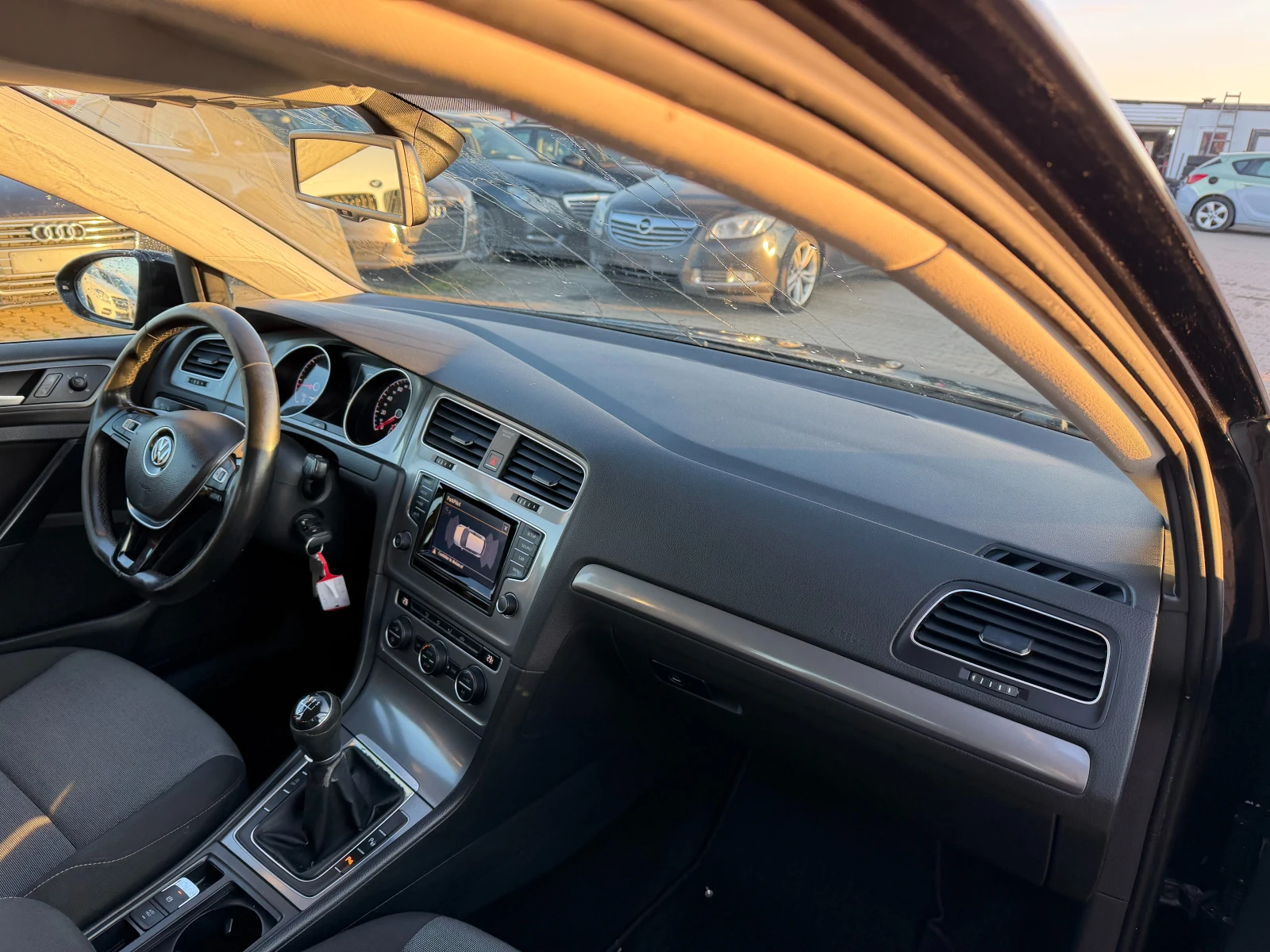 VW Golf 1.6TDI NAVI EURO 5 - изображение 10