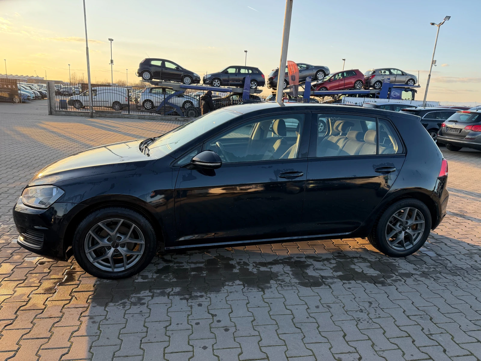 VW Golf 1.6TDI NAVI EURO 5 - изображение 9