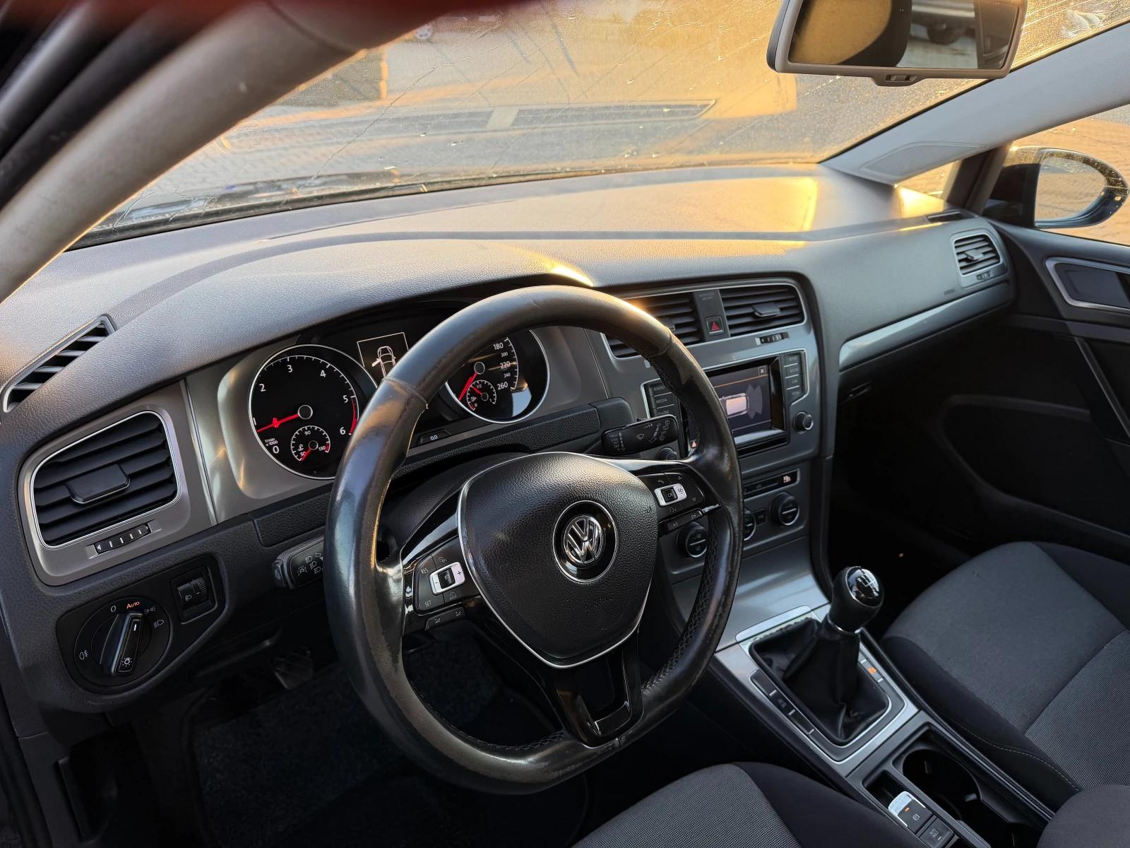 VW Golf 1.6TDI NAVI EURO 5 | Mobile.bg � ����������� 11