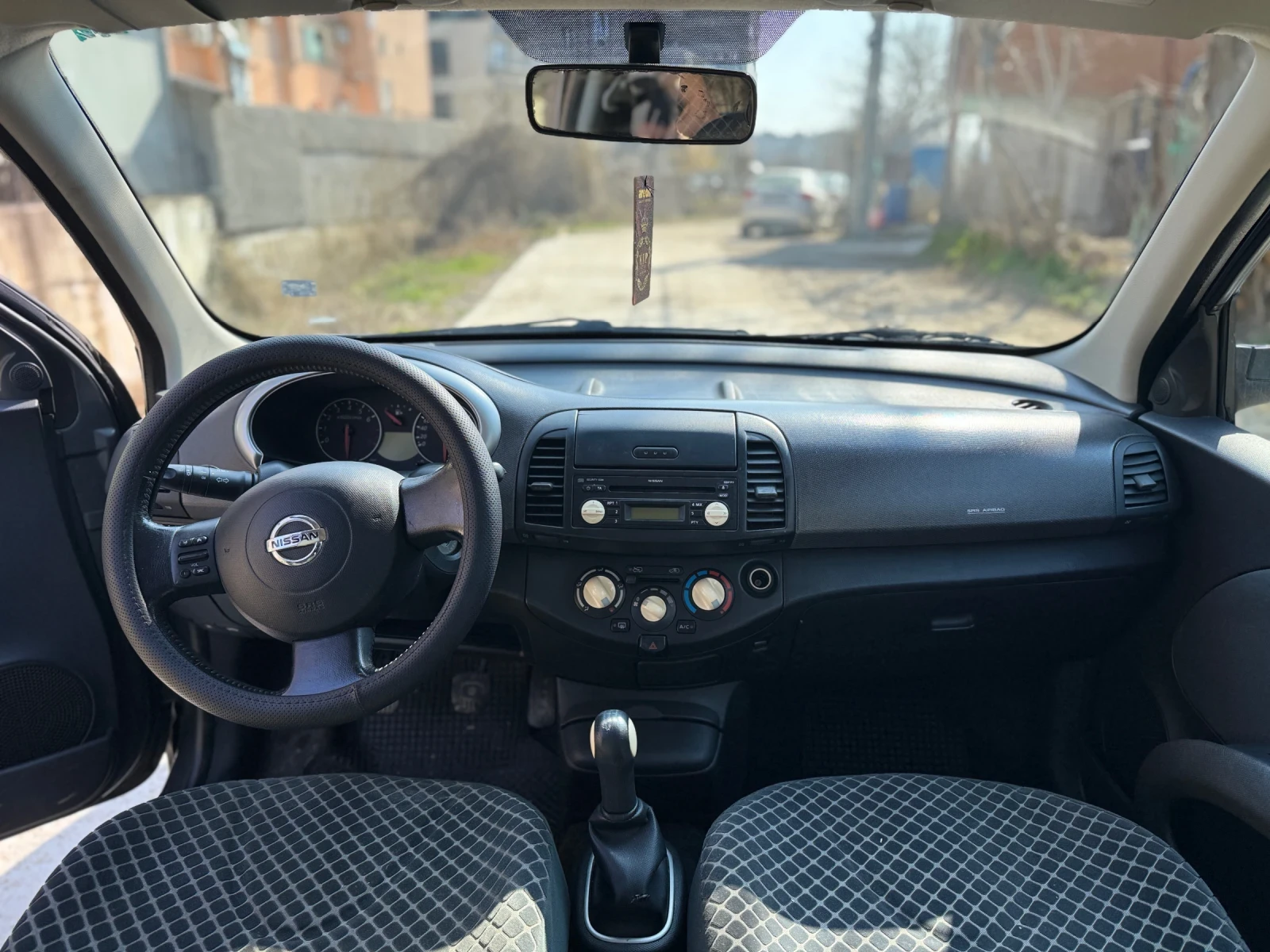Nissan Micra 1.2 бензин, снимка 6 - Автомобили и джипове - 53846310