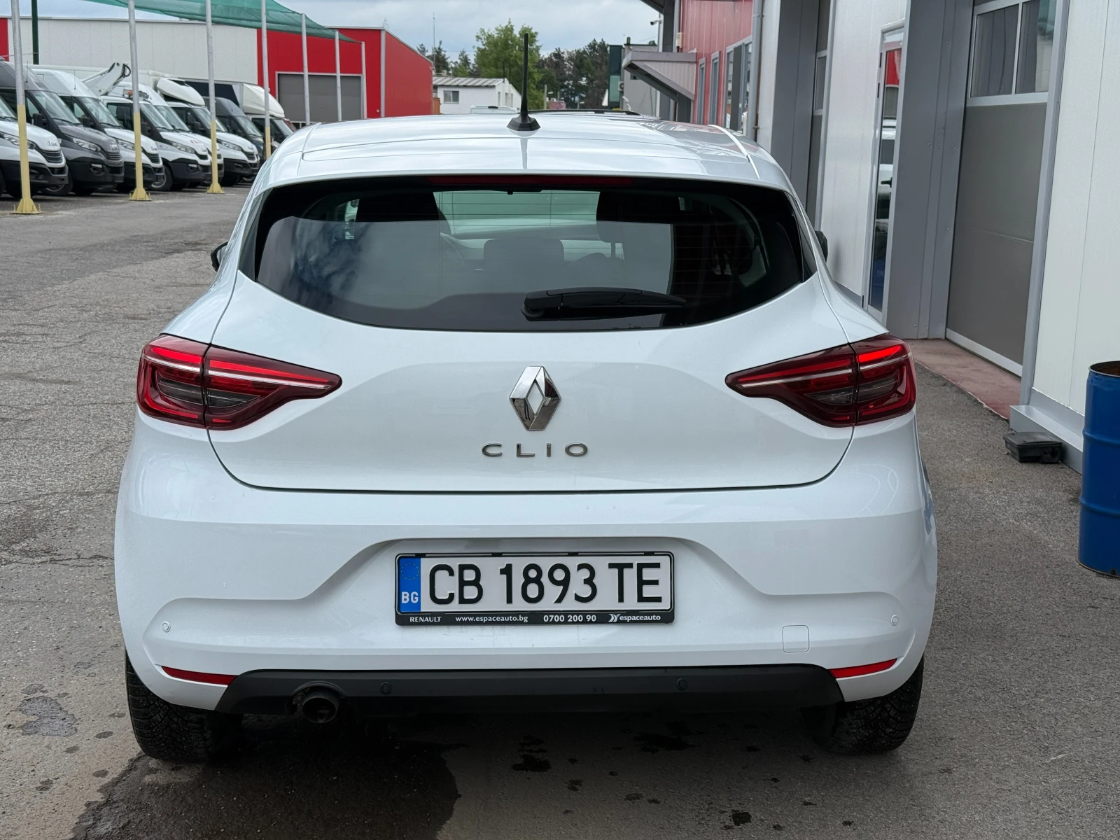 Renault Clio Фабрична Гаранция Върнат от лизинг. Фабрична газ, снимка 4 - Автомобили и джипове - 53964271