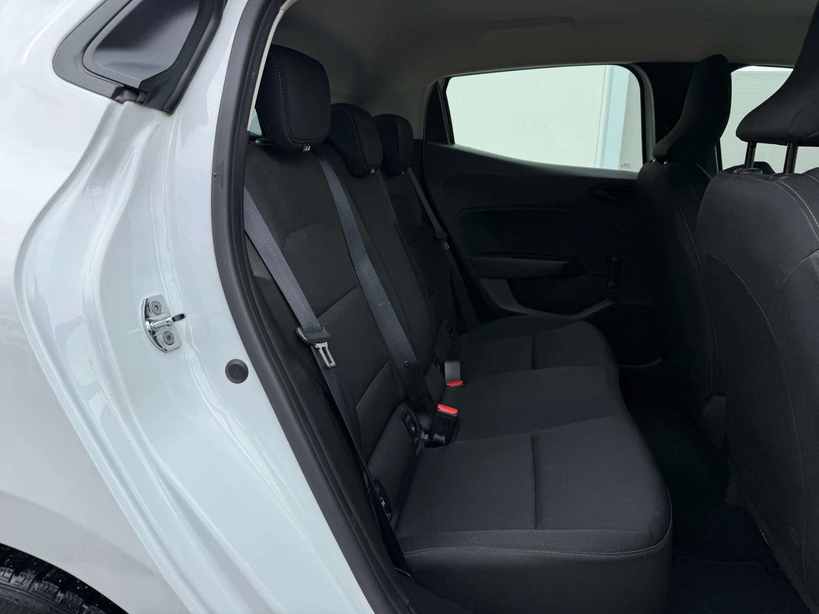 Renault Clio Фабрична Гаранция Върнат от лизинг. Фабрична газ, снимка 15 - Автомобили и джипове - 53964271