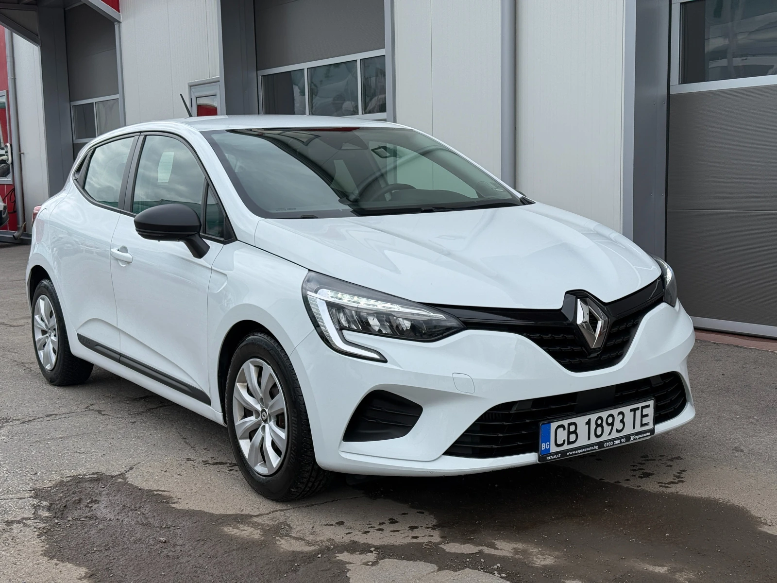 Renault Clio Фабрична Гаранция Върнат от лизинг. Фабрична газ, снимка 7 - Автомобили и джипове - 53964271