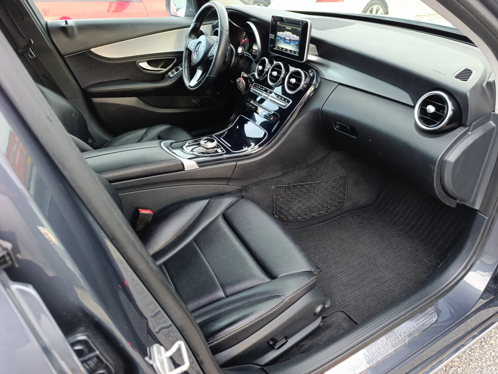 Mercedes-Benz C 220 2.2 d 4m, снимка 7 - Автомобили и джипове - 53979831