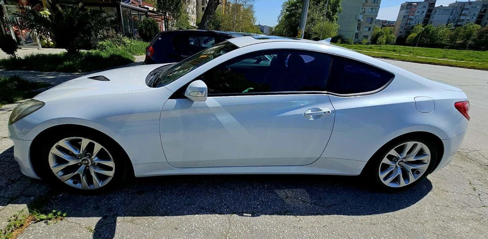 Hyundai Genesis, снимка 13 - Автомобили и джипове - 54342940