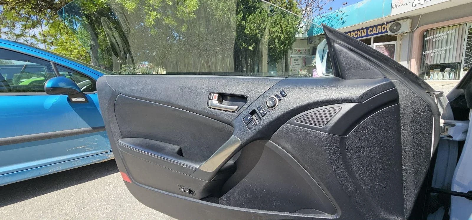 Hyundai Genesis, снимка 12 - Автомобили и джипове - 54342940