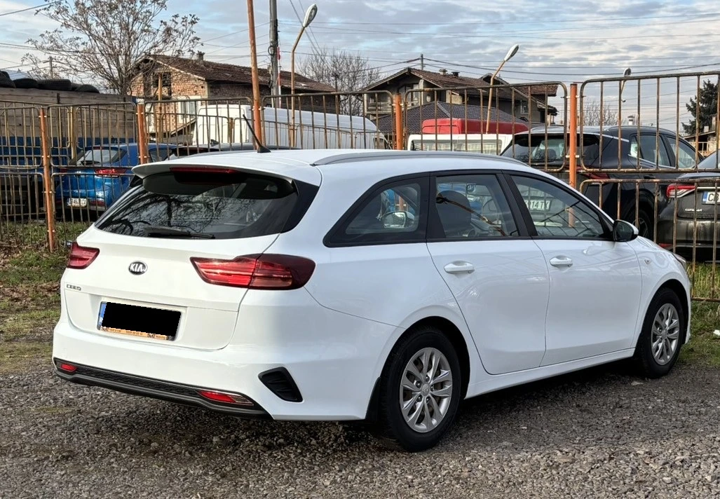 Kia Ceed 1.4 100 hp, снимка 6 - Автомобили и джипове - 54847469