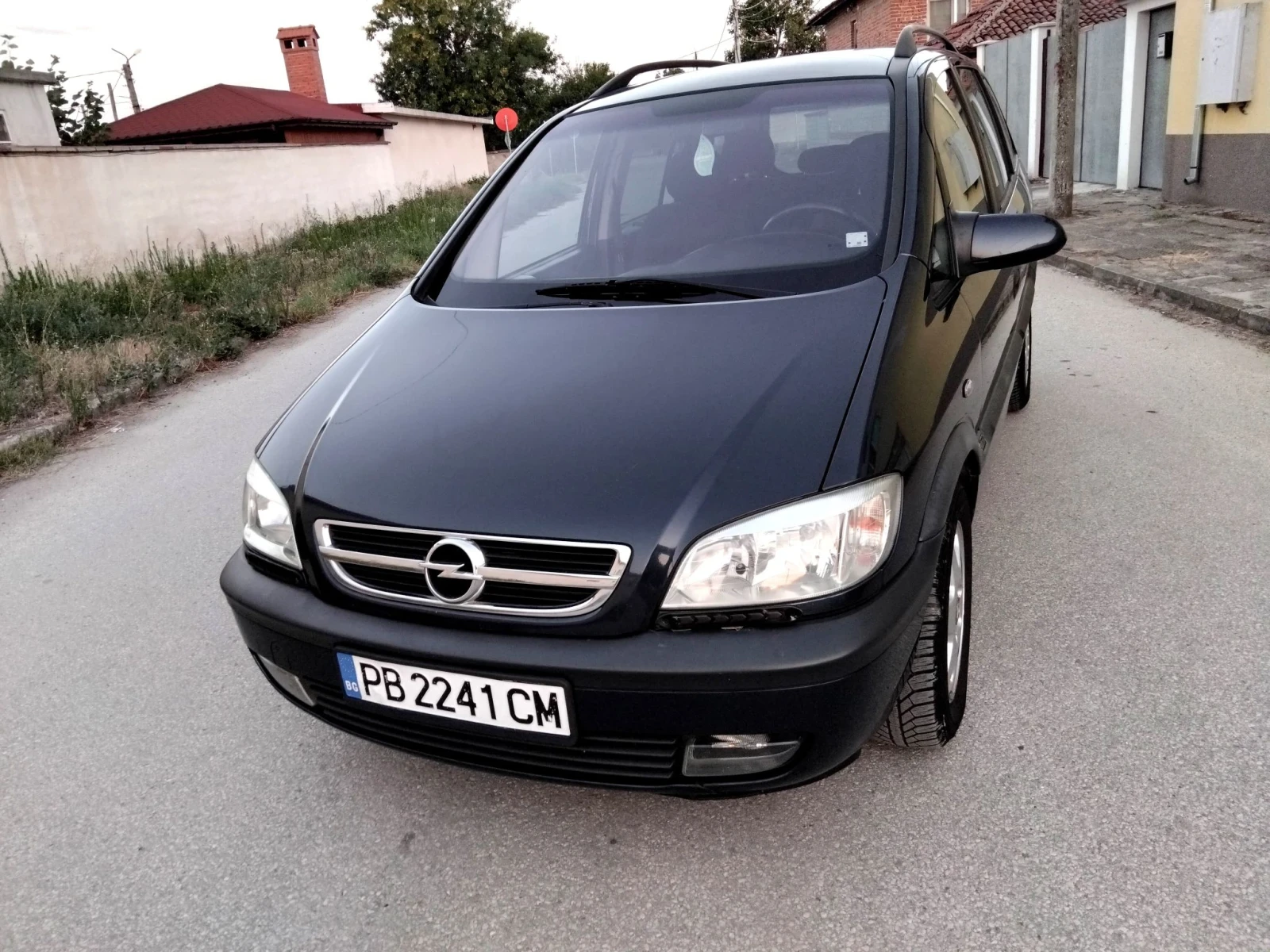 Opel Zafira 2.2.150к+ КЛИМА ГАЗ. 2003г , снимка 3 - Автомобили и джипове - 55646669