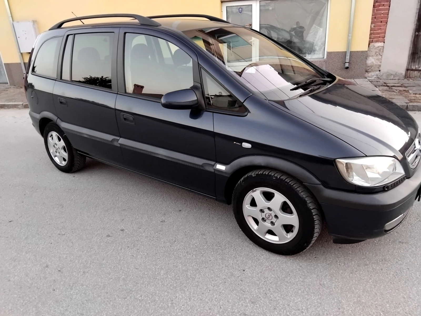 Opel Zafira 2.2.150к+ КЛИМА ГАЗ. 2003г , снимка 10 - Автомобили и джипове - 55646669