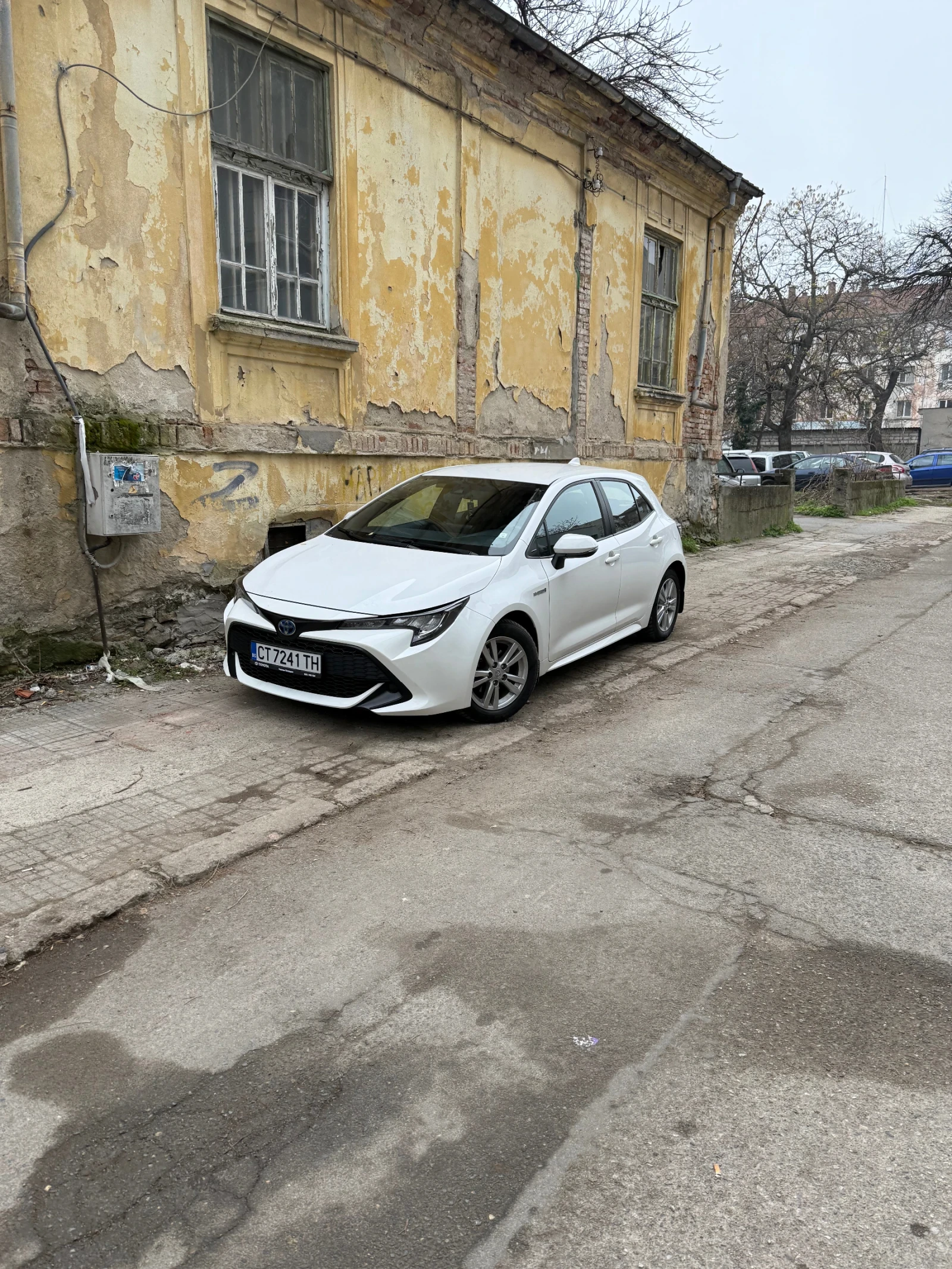 Toyota Corolla, снимка 2 - Автомобили и джипове - 55982388