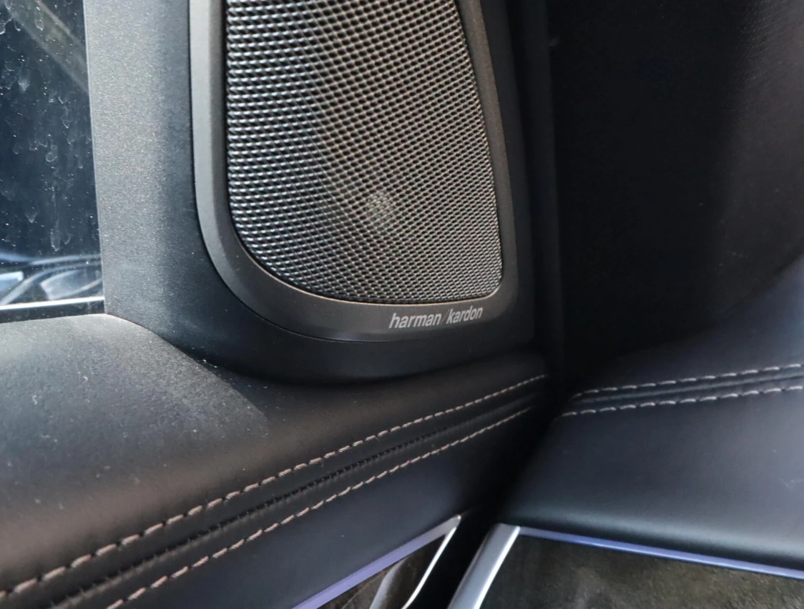 BMW 750 xDrive/Harman Kardon/Подгрев/Камера 360/HuD/Blind , снимка 14 - Автомобили и джипове - 56219463