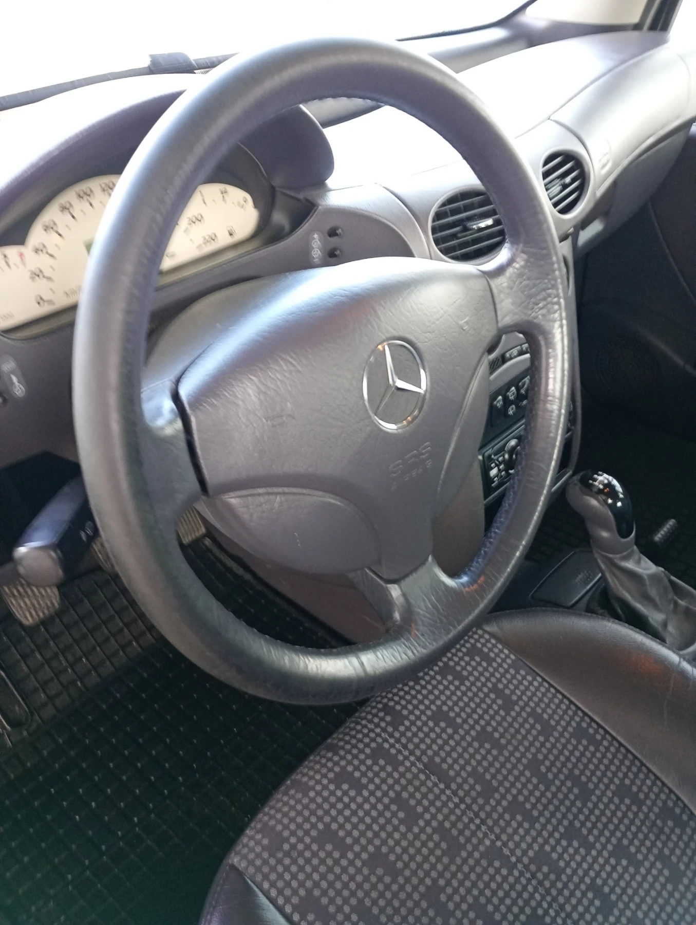 Mercedes-Benz A 160, снимка 12 - Автомобили и джипове - 56343791